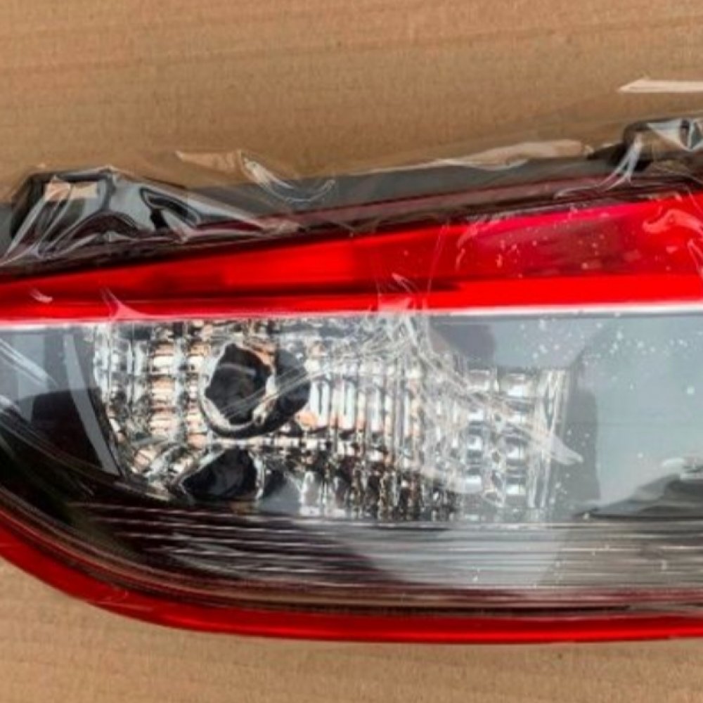 Купити Mazda 6 2014 фонарь задний в крыло , в багажник   в Миколаївське на bibibka.com 1